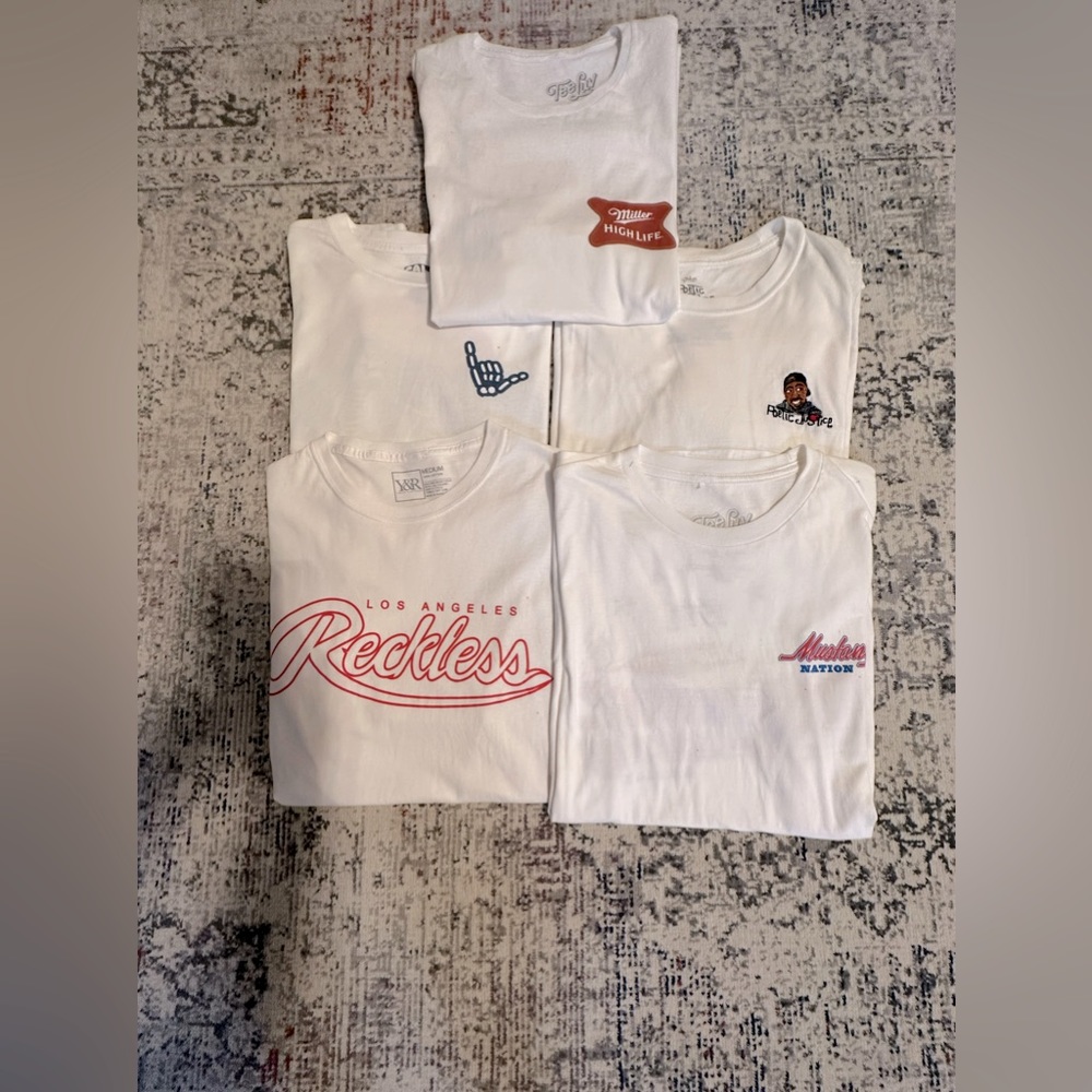 Bungle of men’s t-shirts size medium